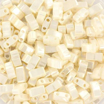 Miyuki Half Tila - Antique Ivory Ceylon 5x2,5mm, 5 gram Miyuki