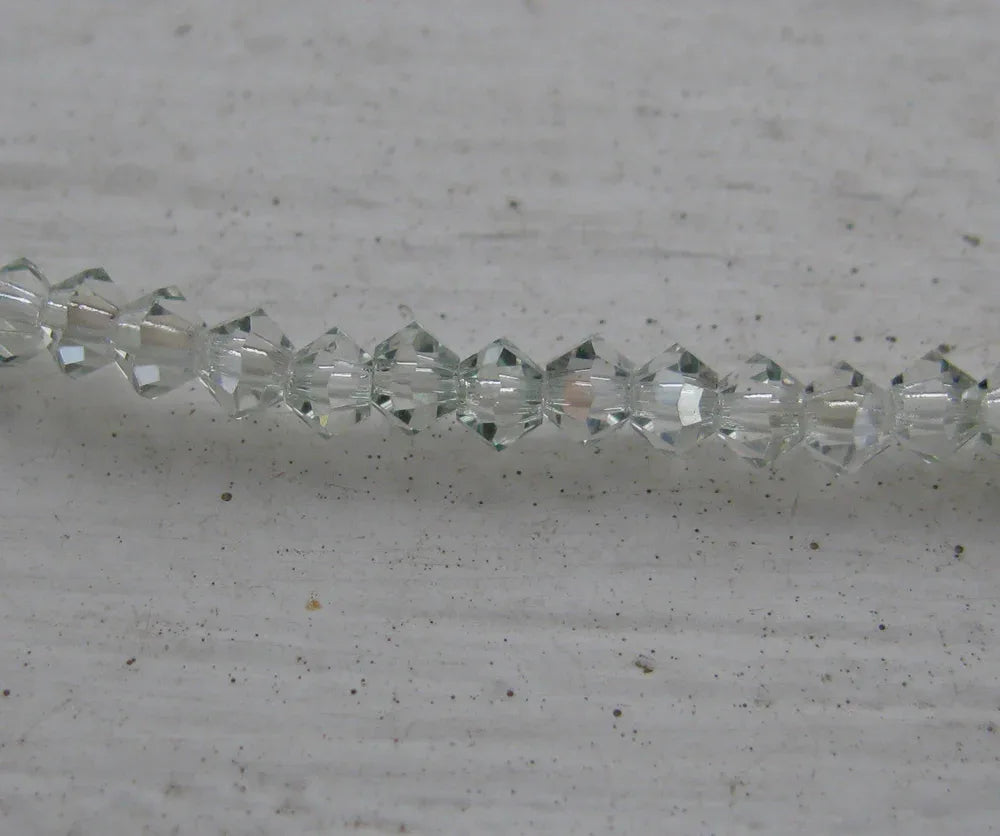 Tjeckiska MC Bicone - Crystal Viridian 3 mm, 1 sträng Preciosa