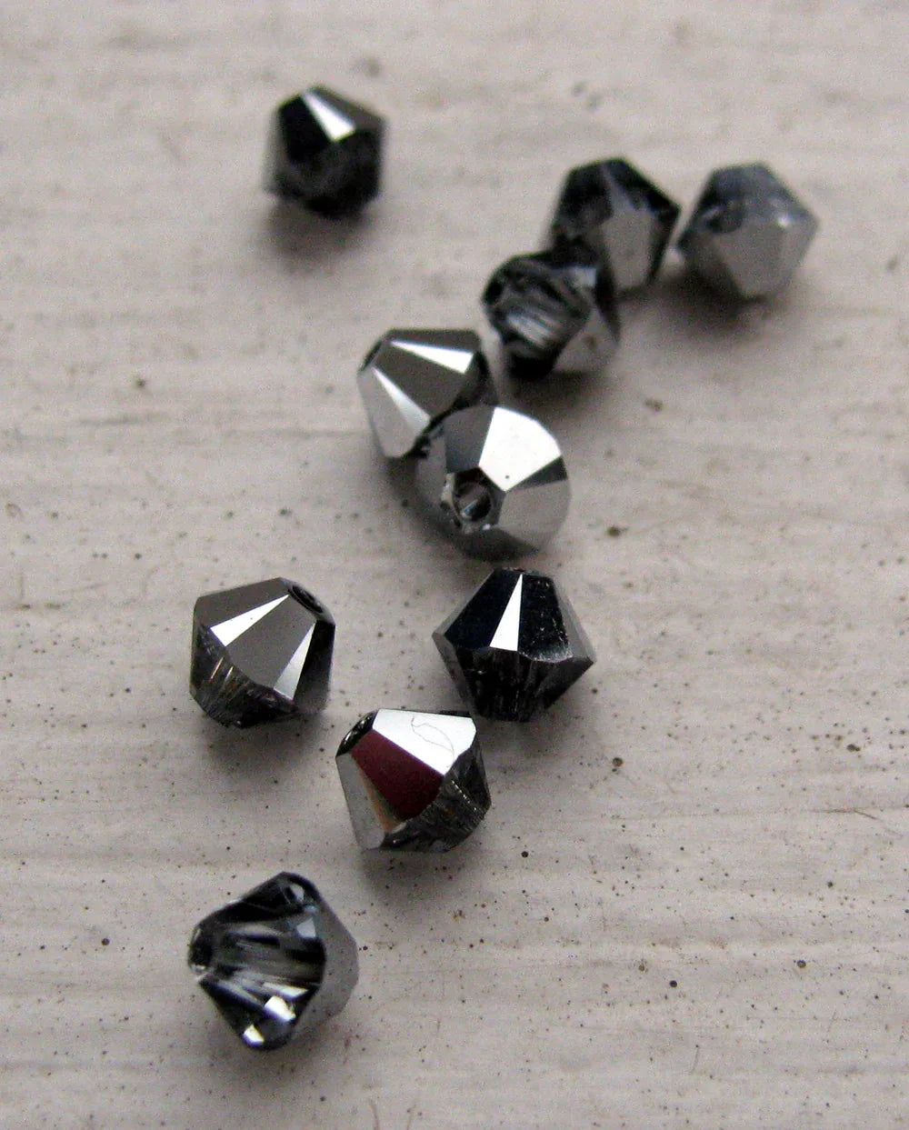 Swarovski Crystals Bicone (5328) - Crystal Light Chrome, 4mm, 10-pack Swarovski