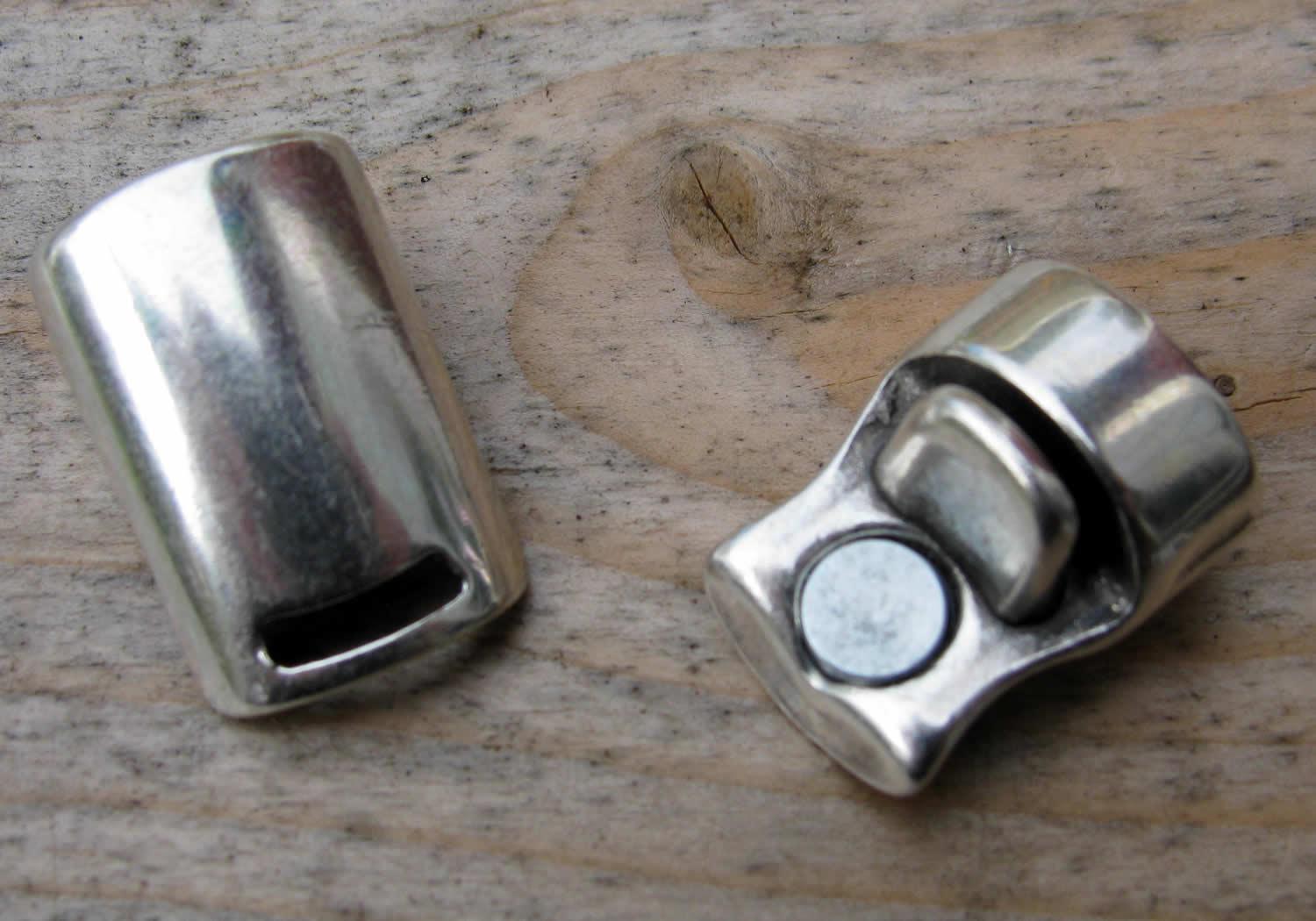 Magnetås silverfärgat - Breda band 6,8x10,5mm, 1 set Grekisk Metall