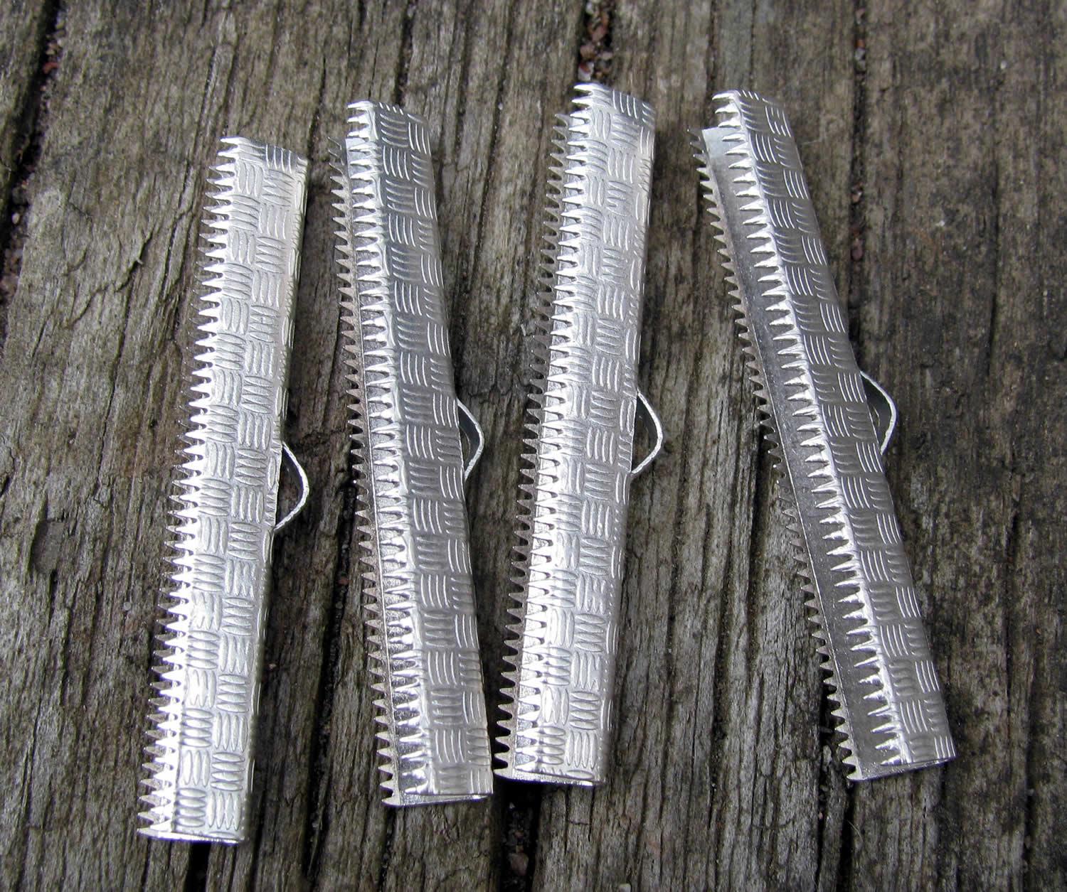 Ändfäste platta band Ljussilverfärgad - Bredare modell 38 mm 4-pack Grekisk Metall