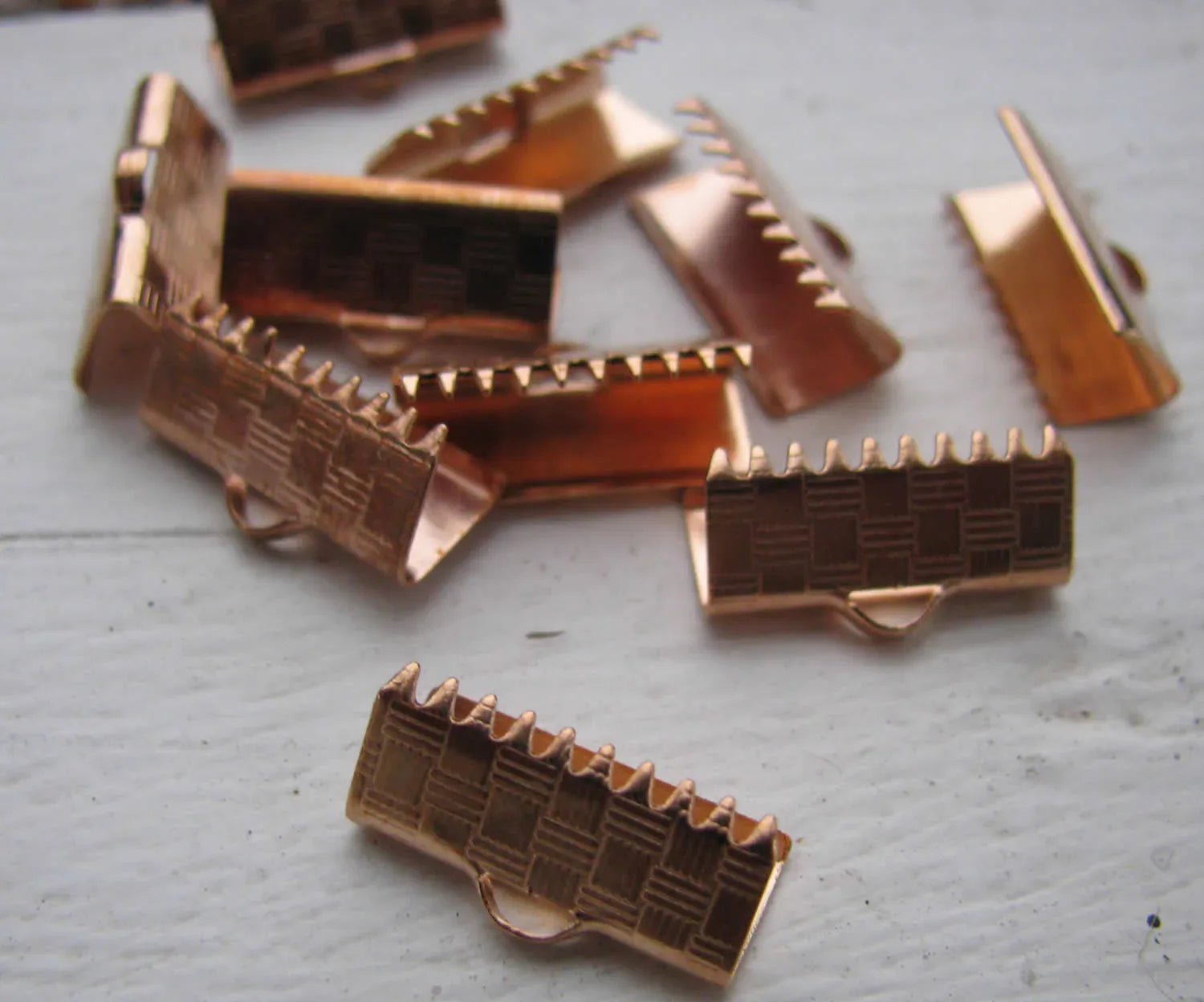 Ändfäste platta band 24k Roséguldpläterad - Bredare modell, 15 mm, 2-pack Grekisk Metall