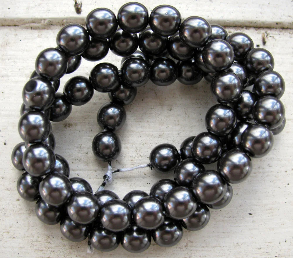 Tjeckiska vaxade glaspärlor - Hematite 8mm, 1 sträng Hilmas Pyssel