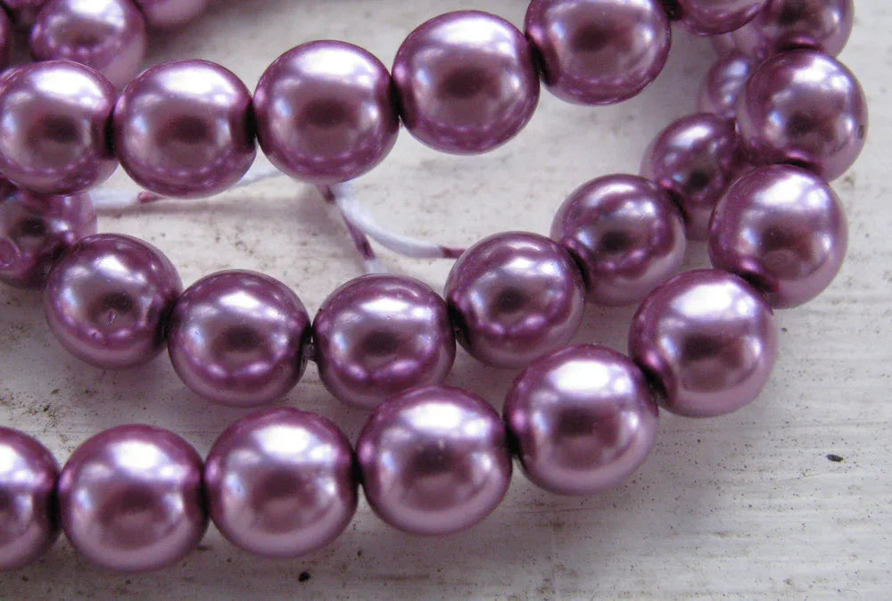 Tjeckiska vaxade glaspärlor - Fuchsia 8mm, 1 sträng Hilmas Pyssel