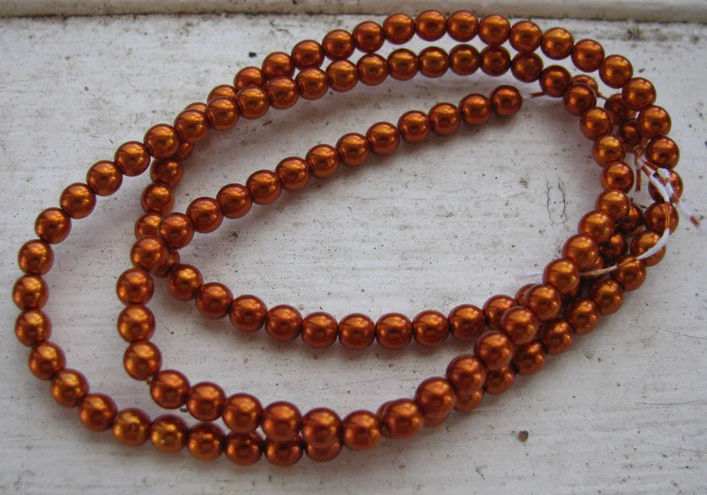 Tjeckiska Vaxade Glaspärlor - Burnt Orange 4mm, 1 sträng Hilmas Pyssel