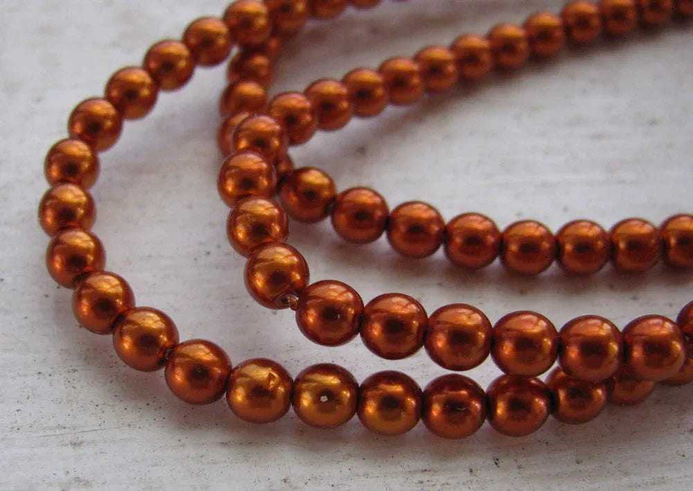 Tjeckiska Vaxade Glaspärlor - Burnt Orange 4mm, 1 sträng Hilmas Pyssel