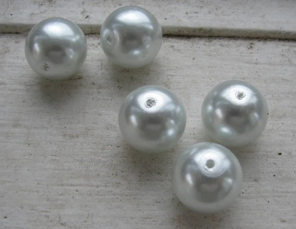 Vaxade glaspärlor - Vit 16mm 1 styck Hilmas Pyssel