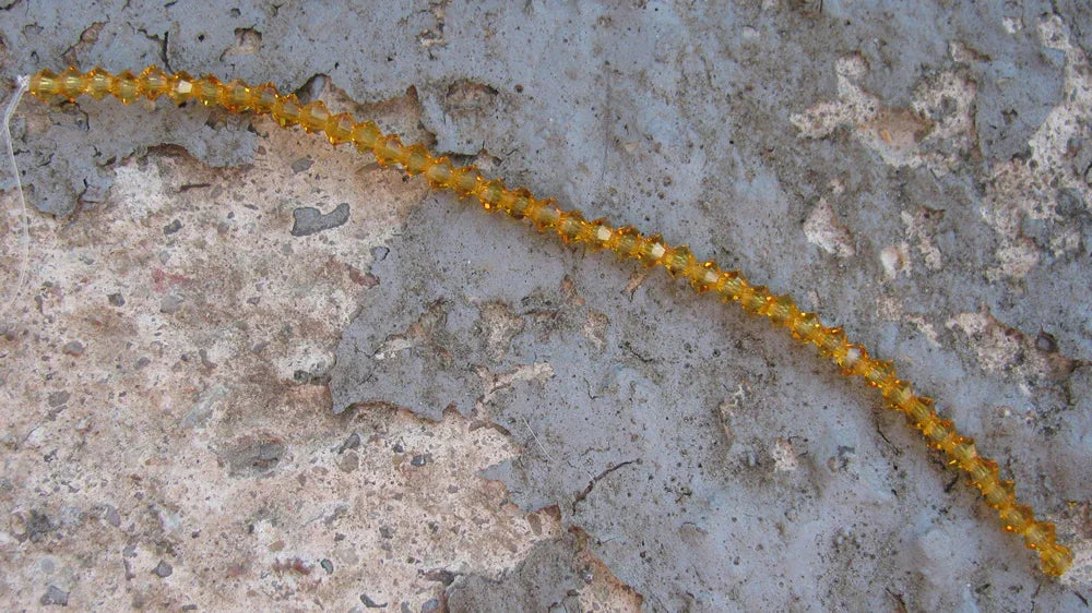 Tjeckiska MC Bicone - Topaz 3 mm, 1 sträng Preciosa