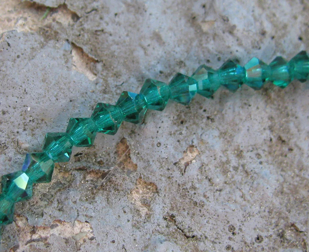 Tjeckiska MC Bicone - Emerald AB 3 mm, 40- pack Preciosa