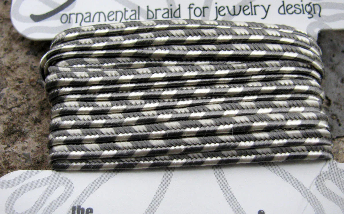 Soutache band randigt - Smog / Linen (3 yards) Beadsmith