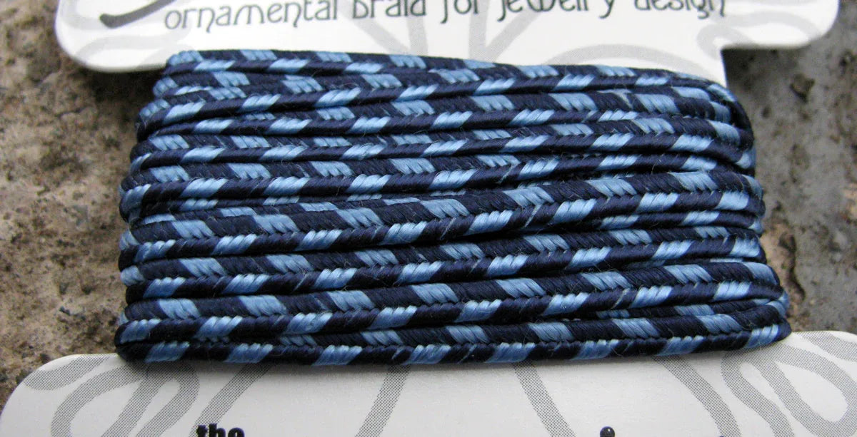 Soutache Band Randigt - Navy / Blue 1 Förpackning (3 Yards) Beadsmith