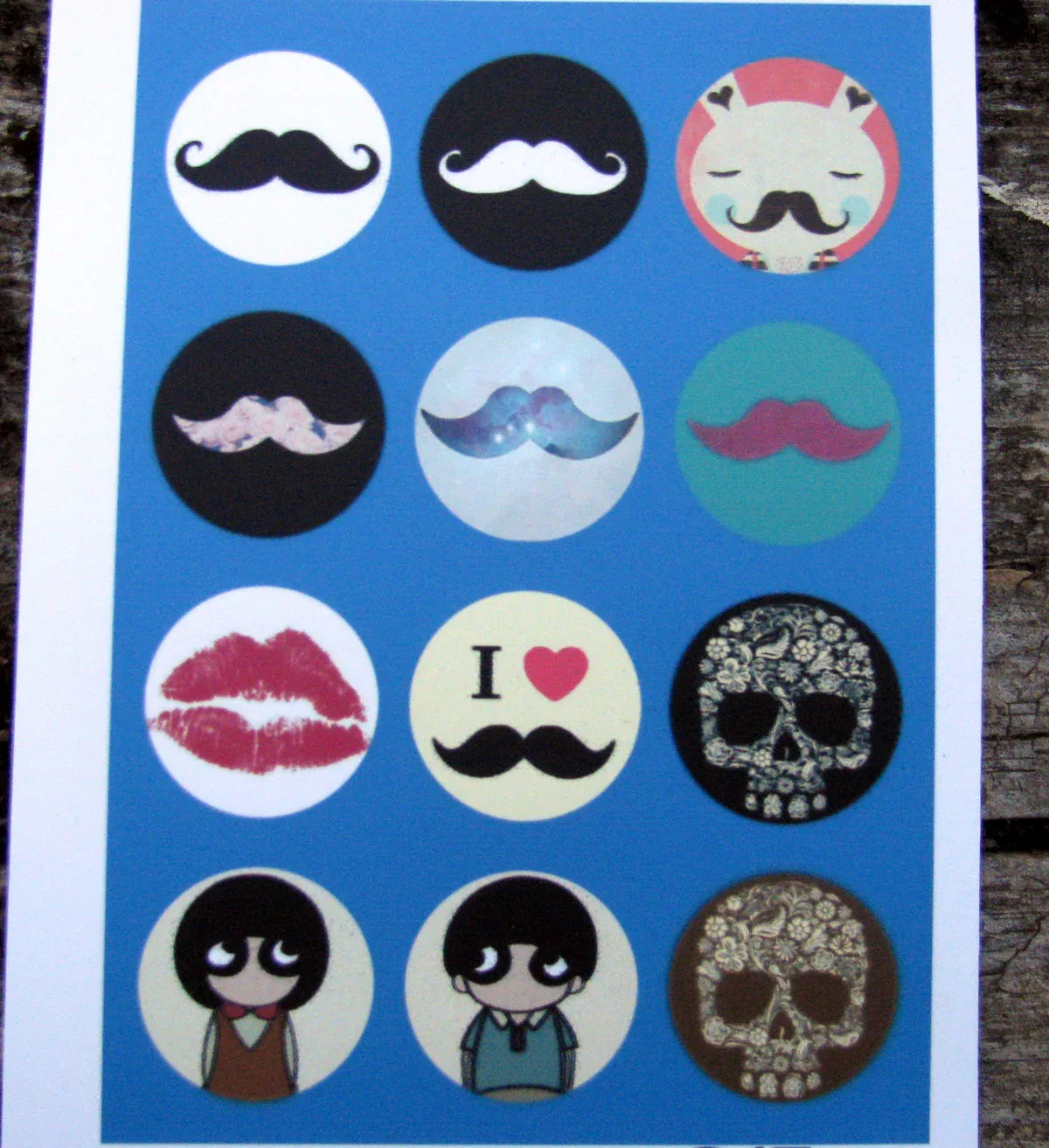 Bildark Rund - Mustasch- Mix 25mm, 1 ark Hilmas Pyssel