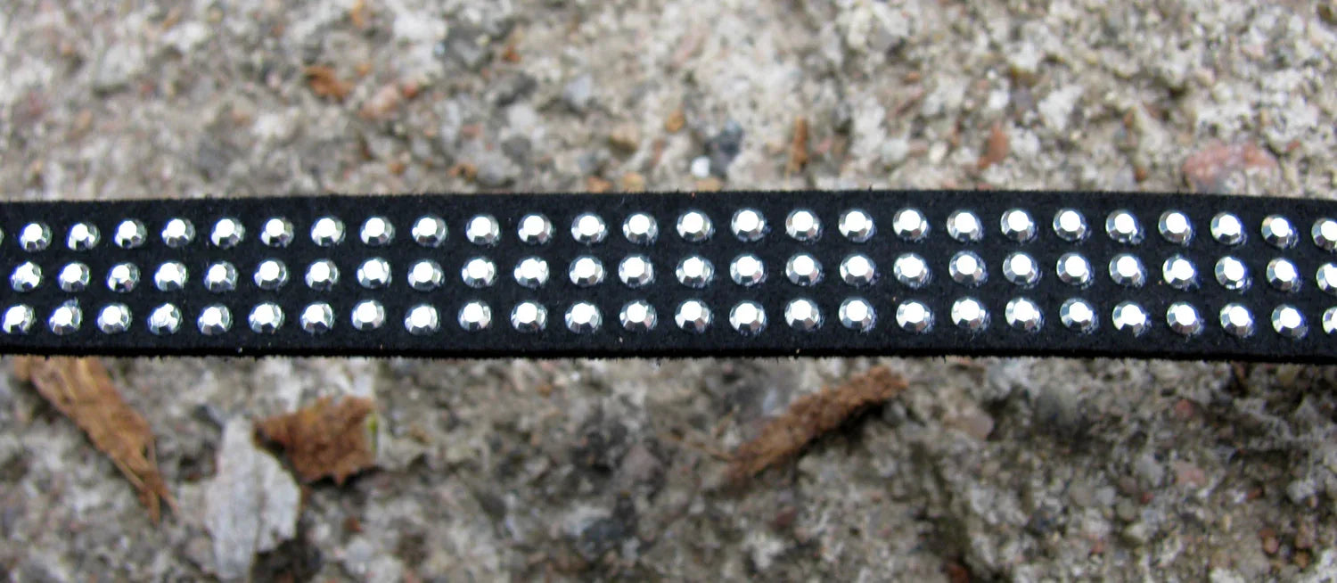 Mockaimitation - Svart med silvriga strasstenar, 10mm, 20 cm Hilmas Pyssel