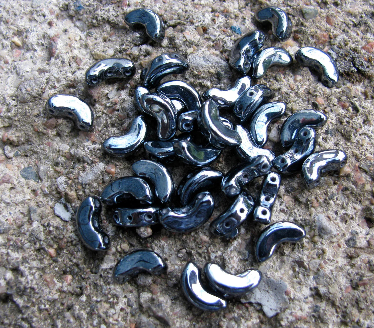Arcos® par Puca® - Jet Hematite, 10 gram Les perles par Puca® - Paris