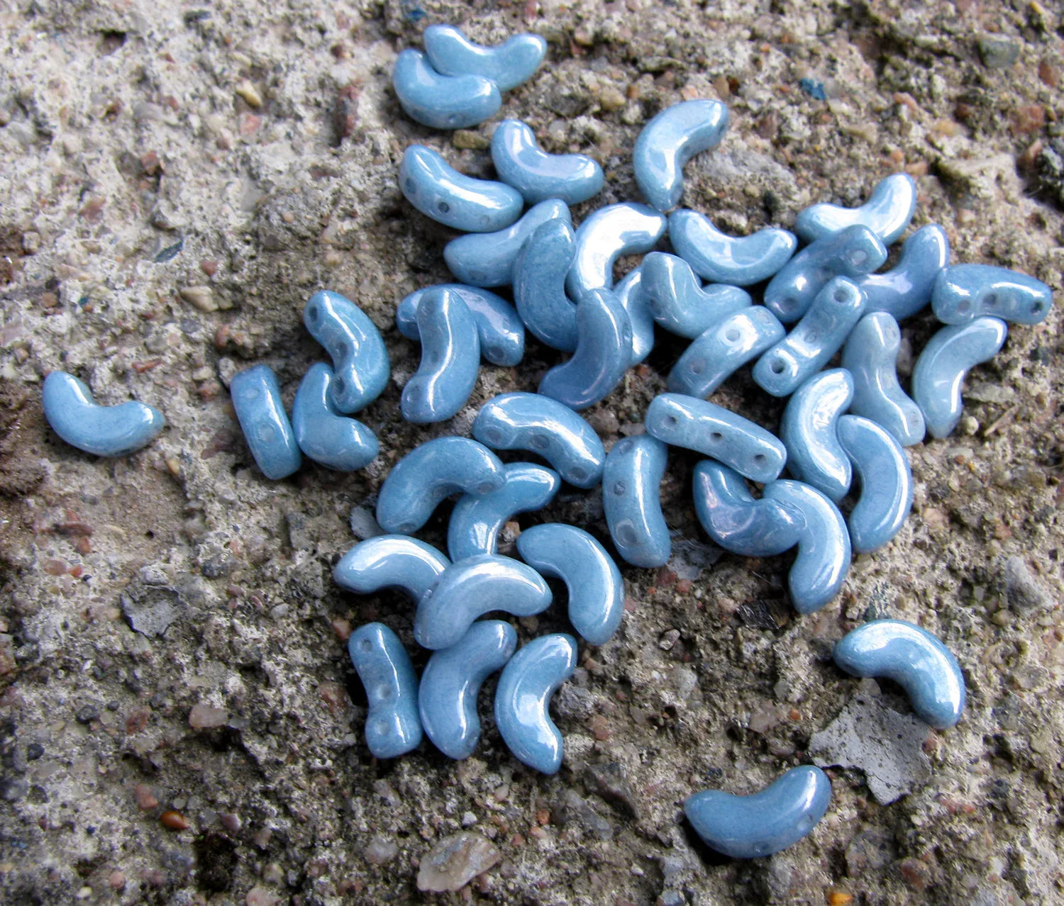 Arcos® par Puca® - Opaque Blue Ceramic Look, 10 gram Les perles par Puca® - Paris