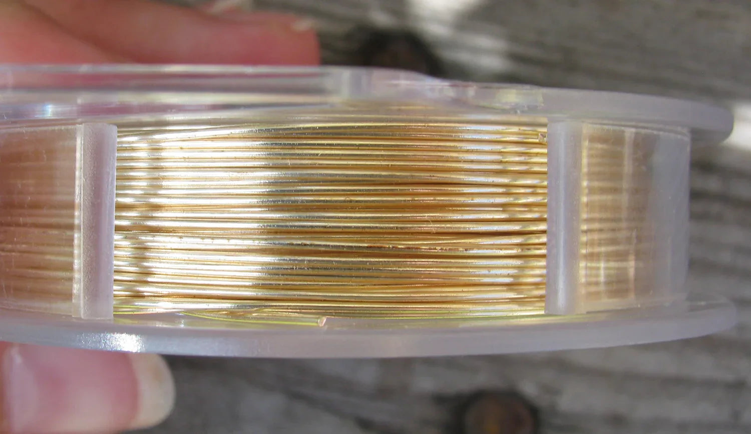 Artistic Wire 22 Ga - Silverpläterad Guldfärgad 1 rulle Artistic wire