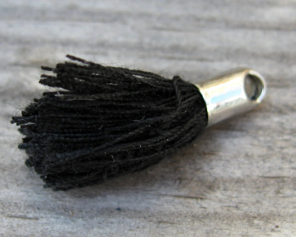 Bomullstofs - Svart 18mm 1 styck Grekisk Metall