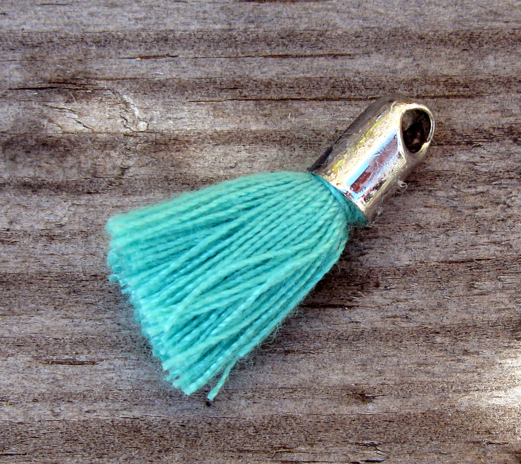 Bomullstofs - Grönturkos 18mm, 1 styck Grekisk Metall