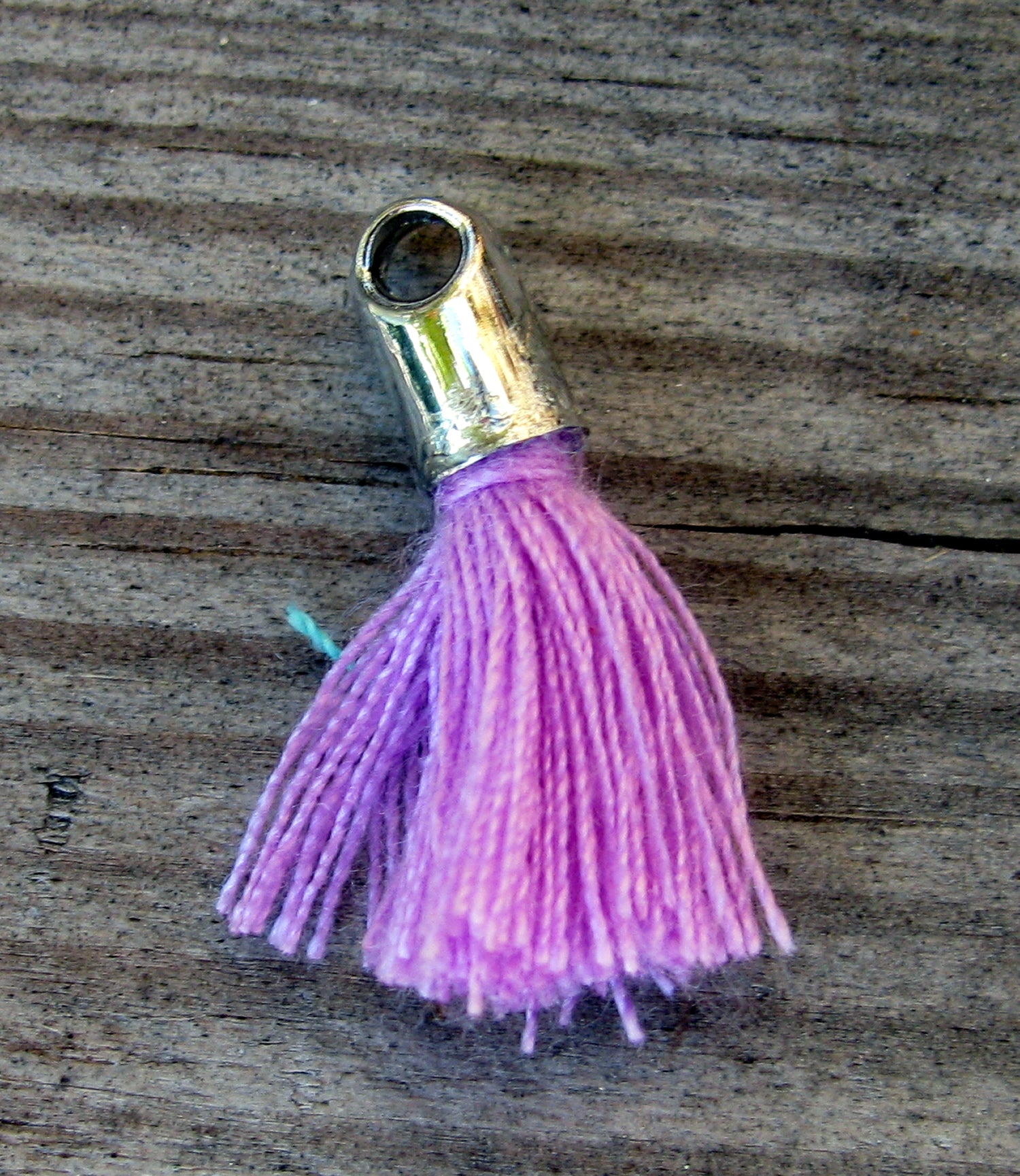 Bomullstofs - Lila 18mm 1 styck Grekisk Metall