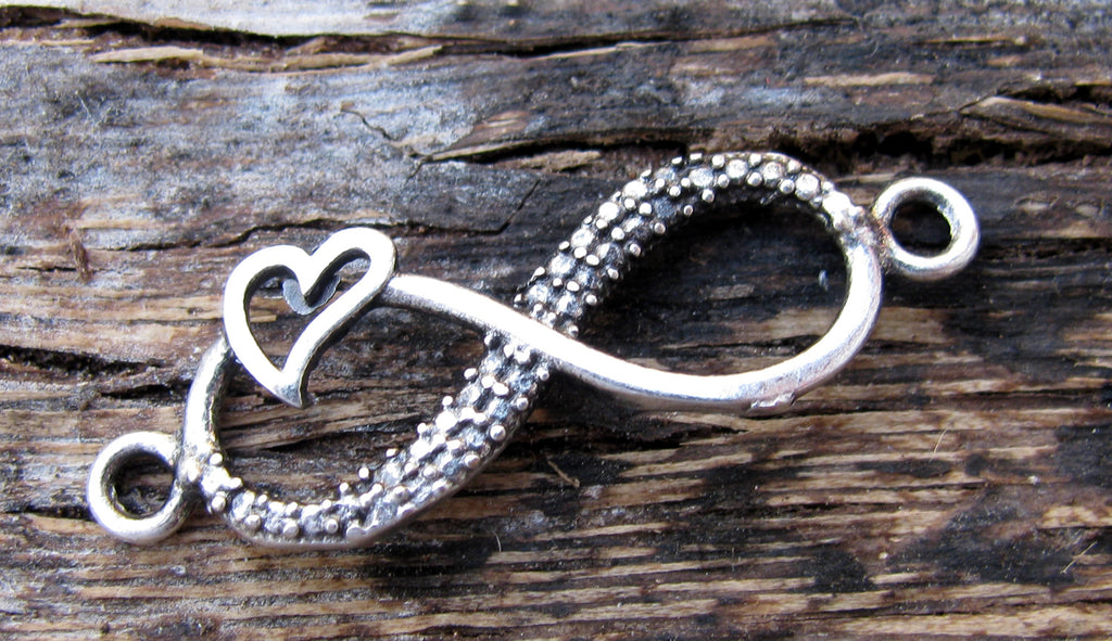 Connector Infinity - Evighetstecken Silverfärgad med Hjärta 1 styck Grekisk Metall