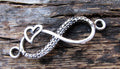 Connector Infinity - Evighetstecken Silverfärgad med Hjärta 1 styck Grekisk Metall