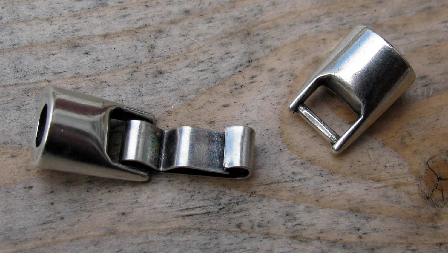 Lås Silverfärgat - Haklås för Runda Band 4,2mm, 1 Set Grekisk Metall