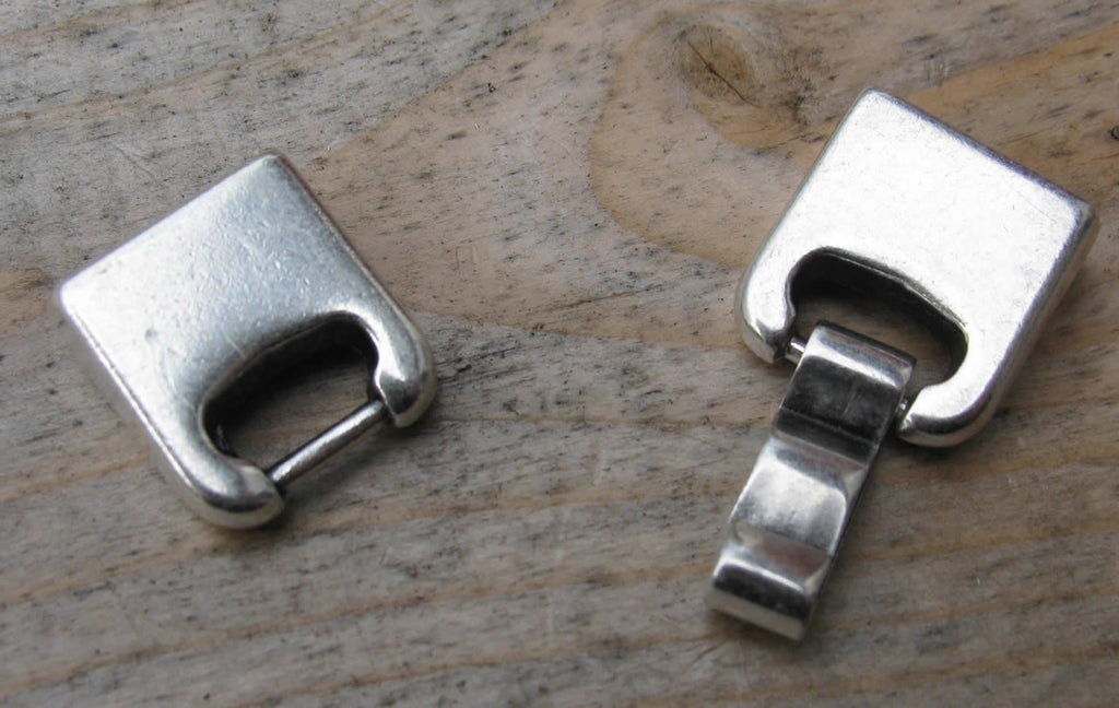 Lås silverfärgat - Haklås för platta breda band 10x2,5mm, 1 set Grekisk Metall