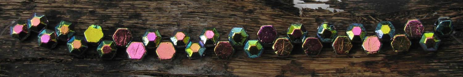 Honeycomb Jewel - Crystal Full Vitrail 6mm, 1 sträng Hilmas Pyssel