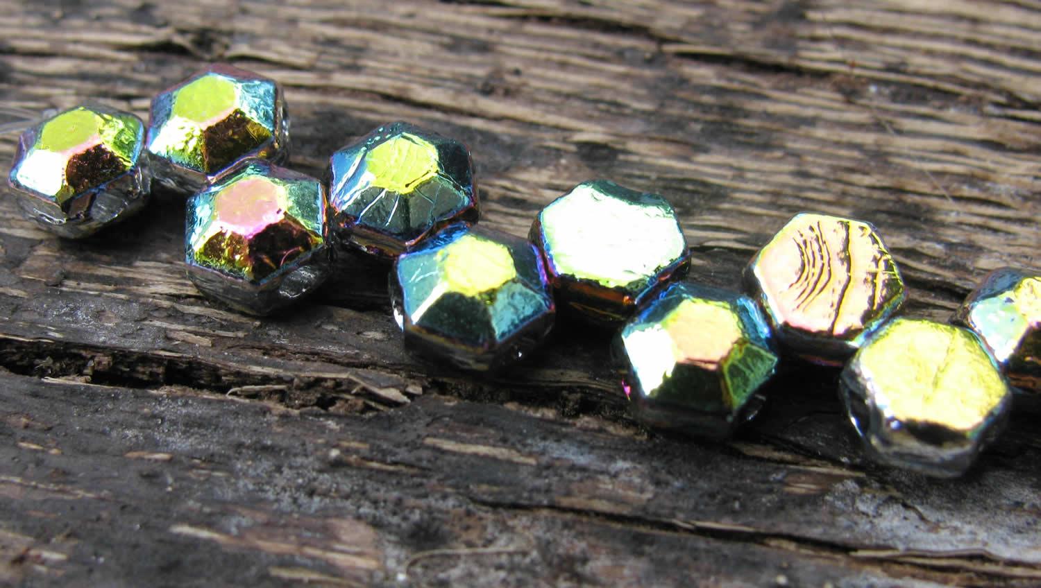 Honeycomb Jewel - Crystal Full Vitrail 6mm, 1 sträng Hilmas Pyssel