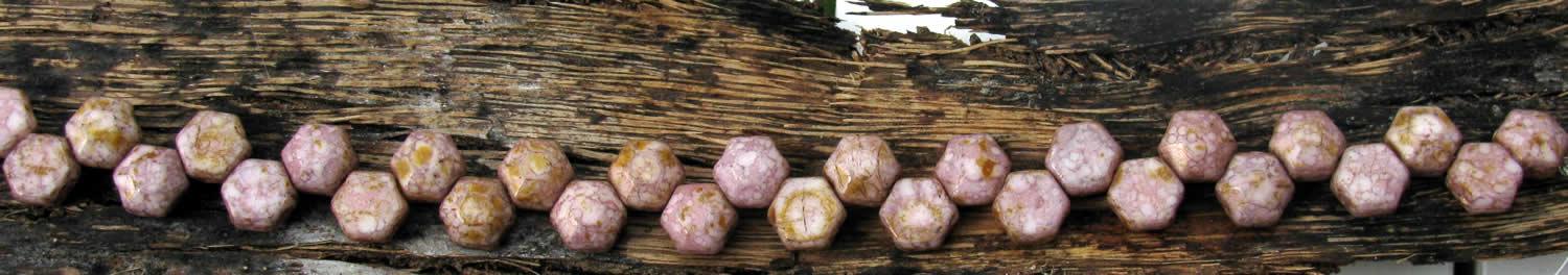Honeycomb Jewel - Senegal Purple 6mm, 1 sträng Hilmas Pyssel