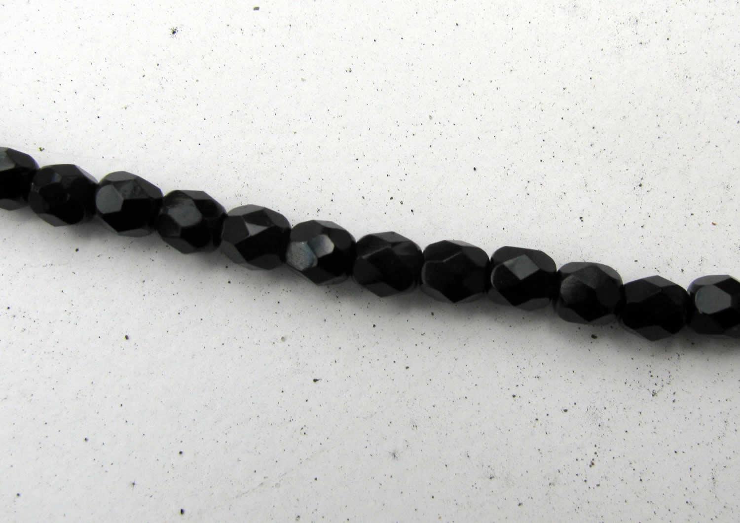 Tjeckiska Firepolish - Jet 4 mm, 50-pack Hilmas Pyssel