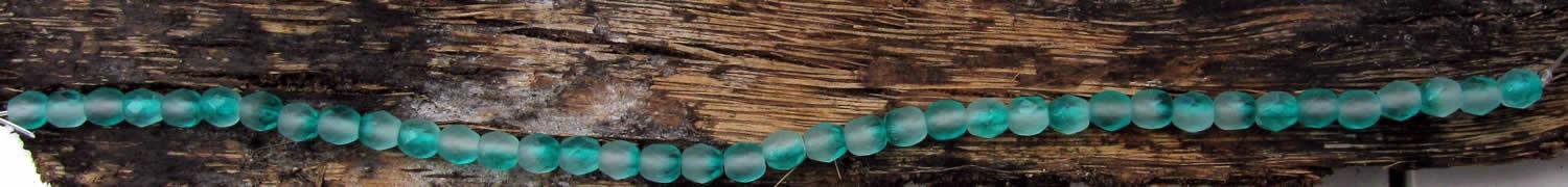 Tjeckiska Firepolish - Seafoam Matte 4 mm, 1 sträng Hilmas Pyssel