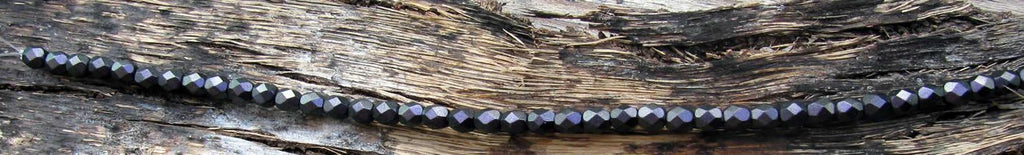 Tjeckiska Firepolish - Polychrome Black Raspberry 4 mm,, 1 sträng Hilmas Pyssel