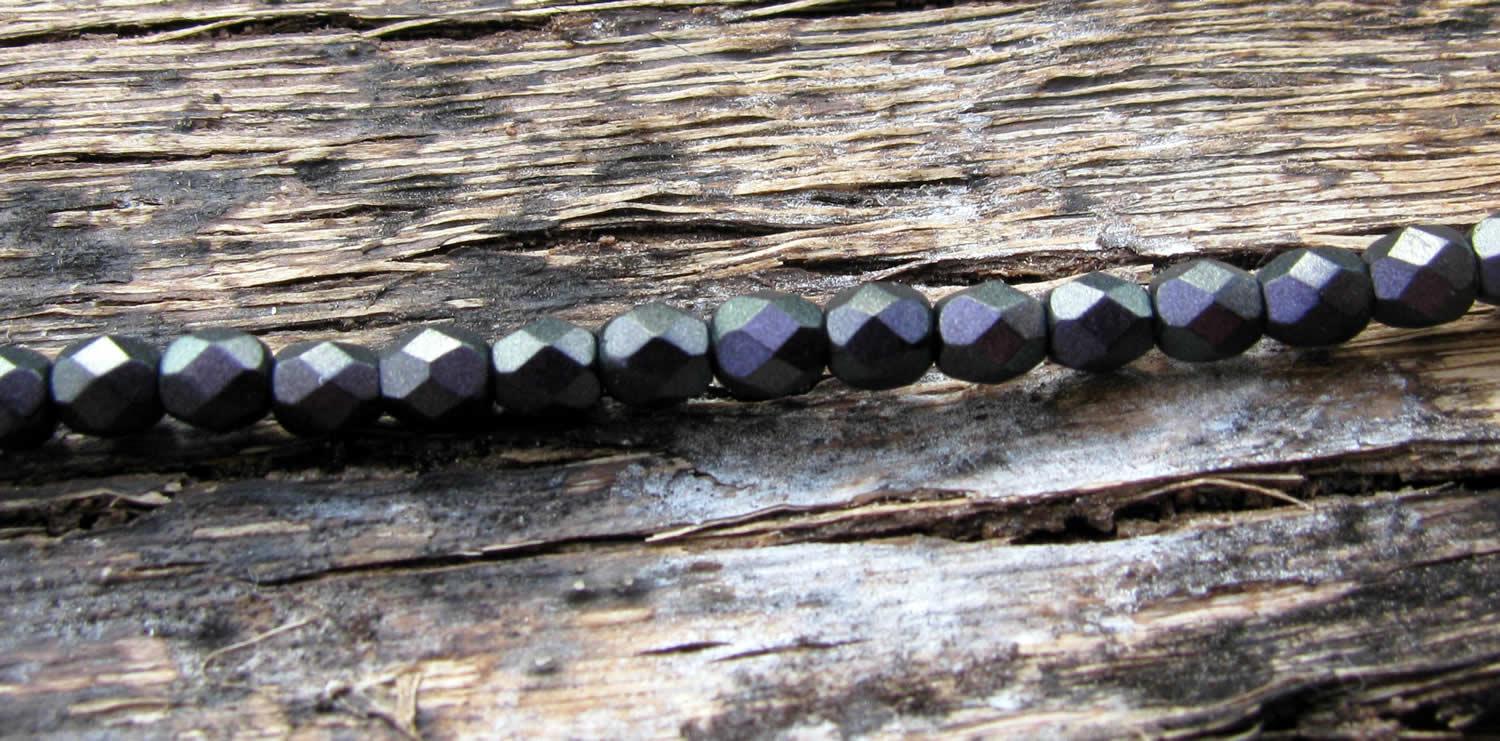 Tjeckiska Firepolish - Polychrome Black Raspberry 4 mm,, 1 sträng Hilmas Pyssel