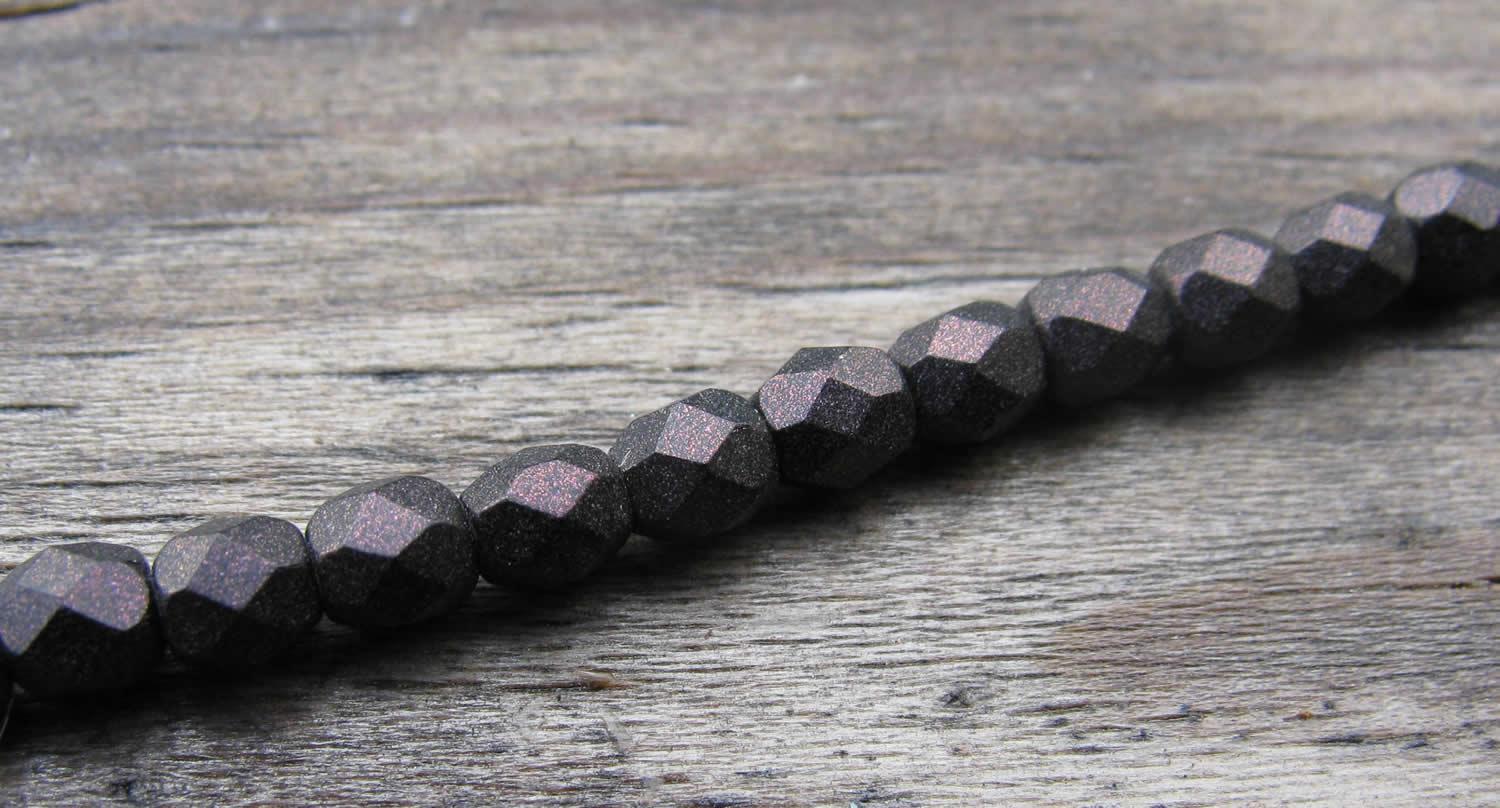 Tjeckiska Firepolish - Polychrome Purple Bronze 4 mm, 1 sträng Hilmas Pyssel