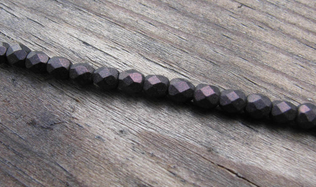 Tjeckiska Firepolish - Polychrome Purple Bronze 4 mm, 1 sträng Hilmas Pyssel
