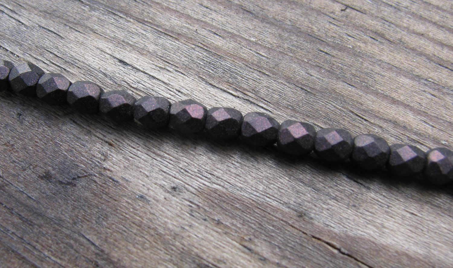 Tjeckiska Firepolish - Polychrome Purple Bronze 4 mm, 1 sträng Hilmas Pyssel