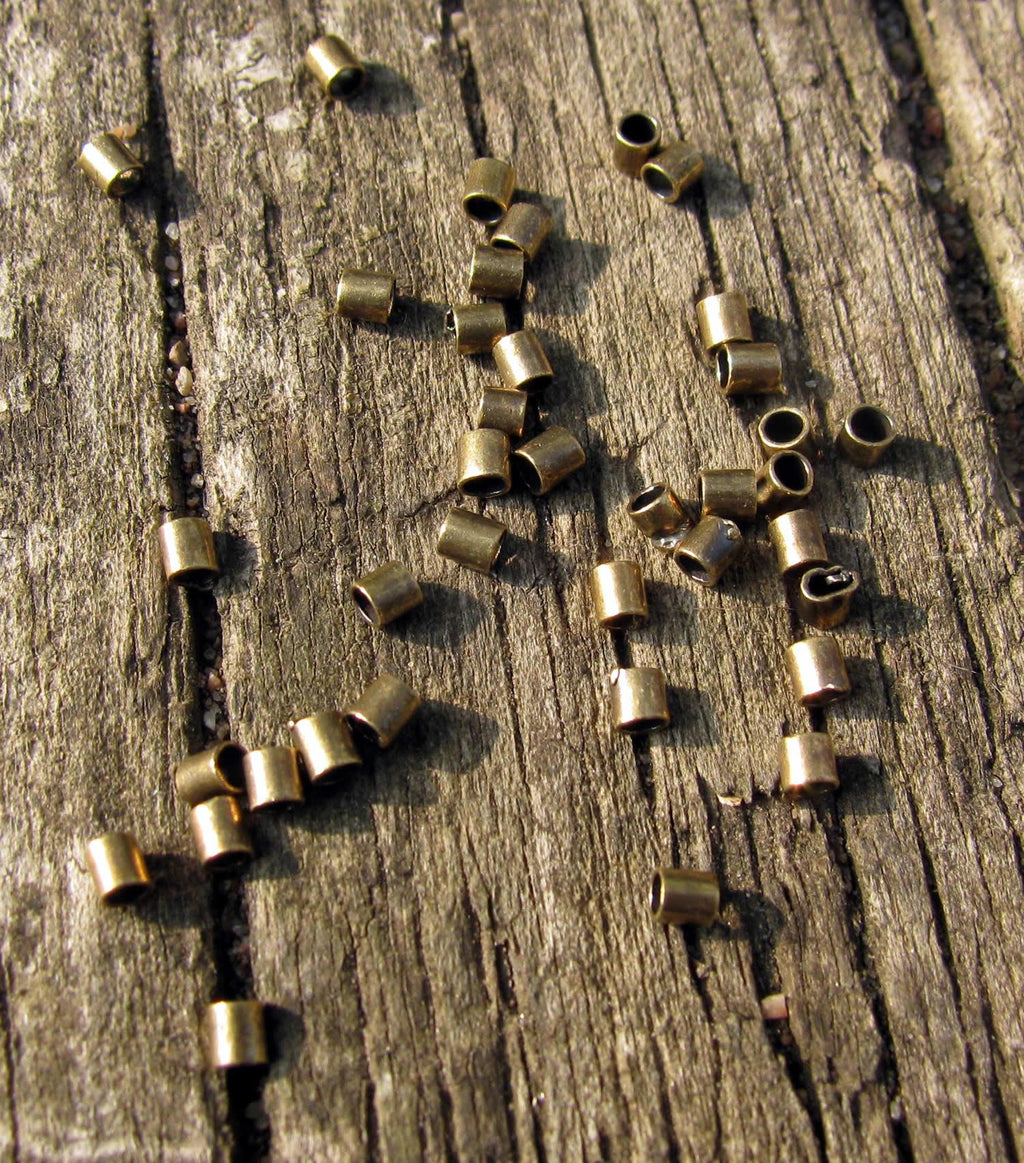 Klämpärlor Tub - Bronsfärgade 2x2mm (ca 50 stycken) Grekisk Metall