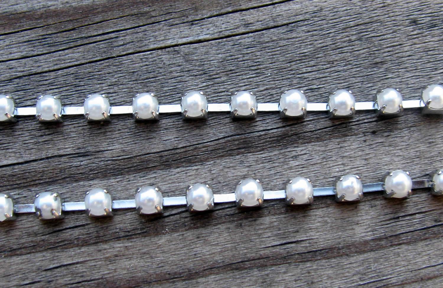 Strasskedja Silverfärgad - Vita akrylpärlor 3mm, 20 cm Grekisk Metall