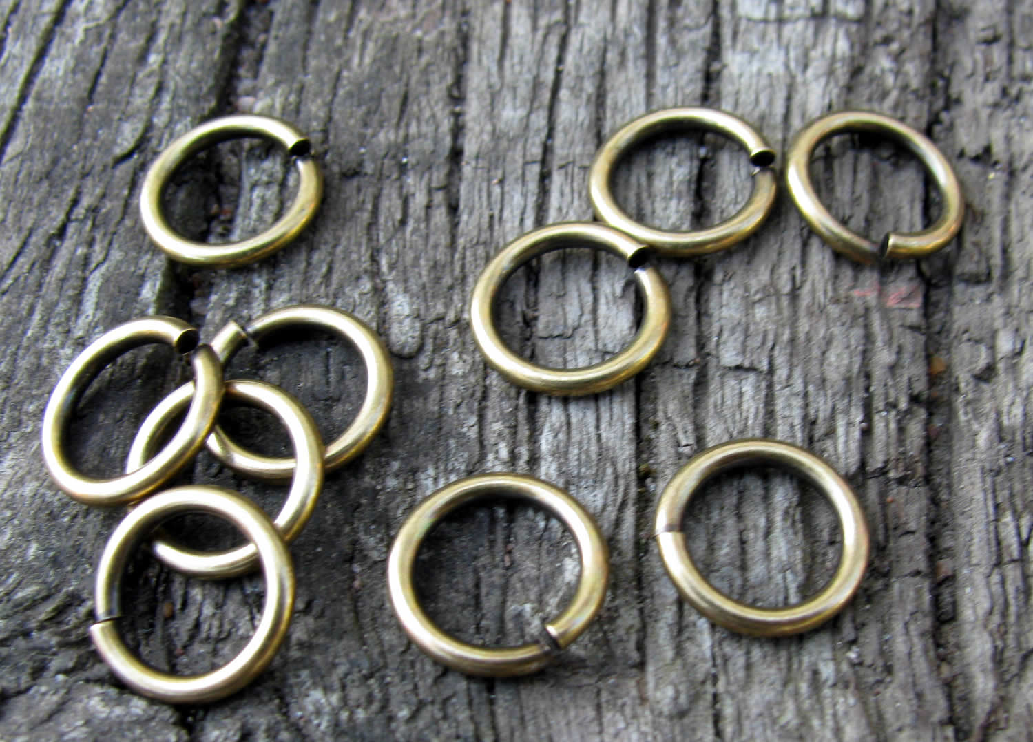 Bindringar Bronsfärgade - 10,5x1,5mm, 20-pack Grekisk Metall