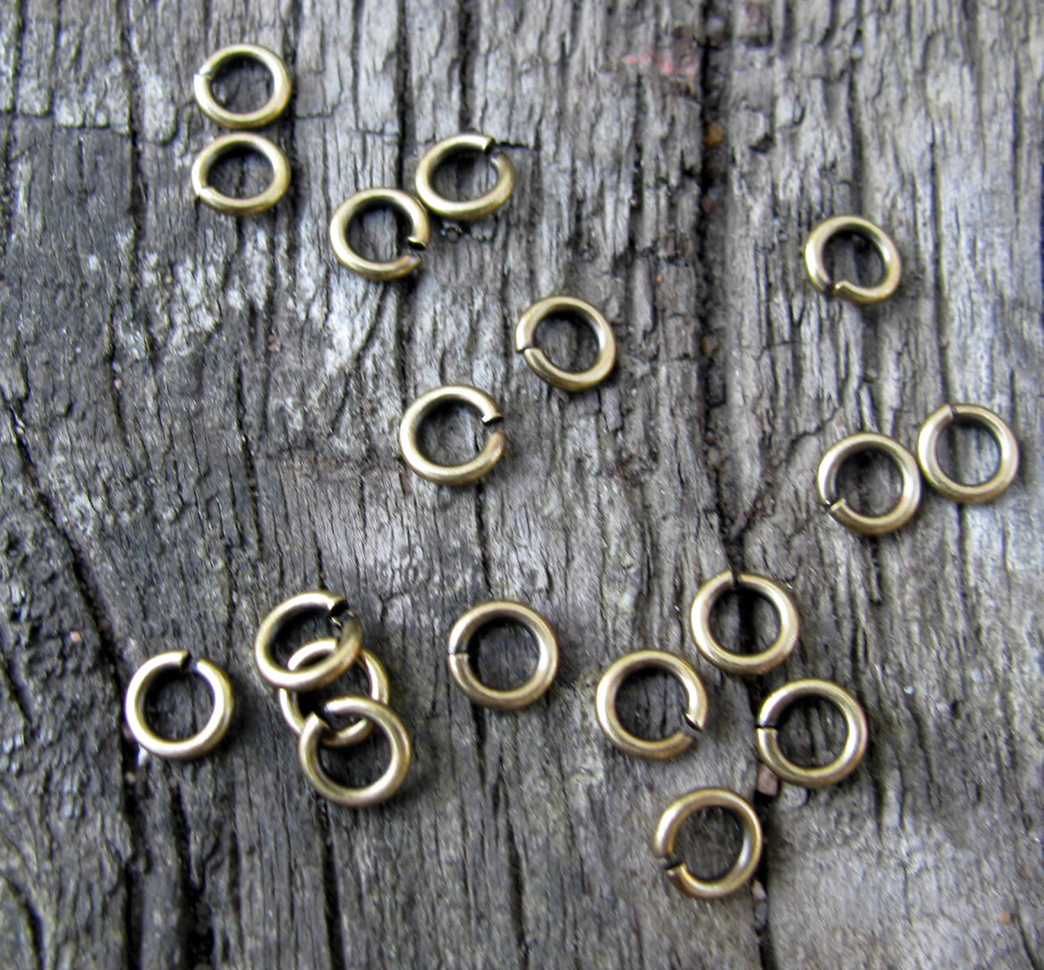 Bindringar Bronsfärgade - 5x1mm, 50-pack Grekisk Metall