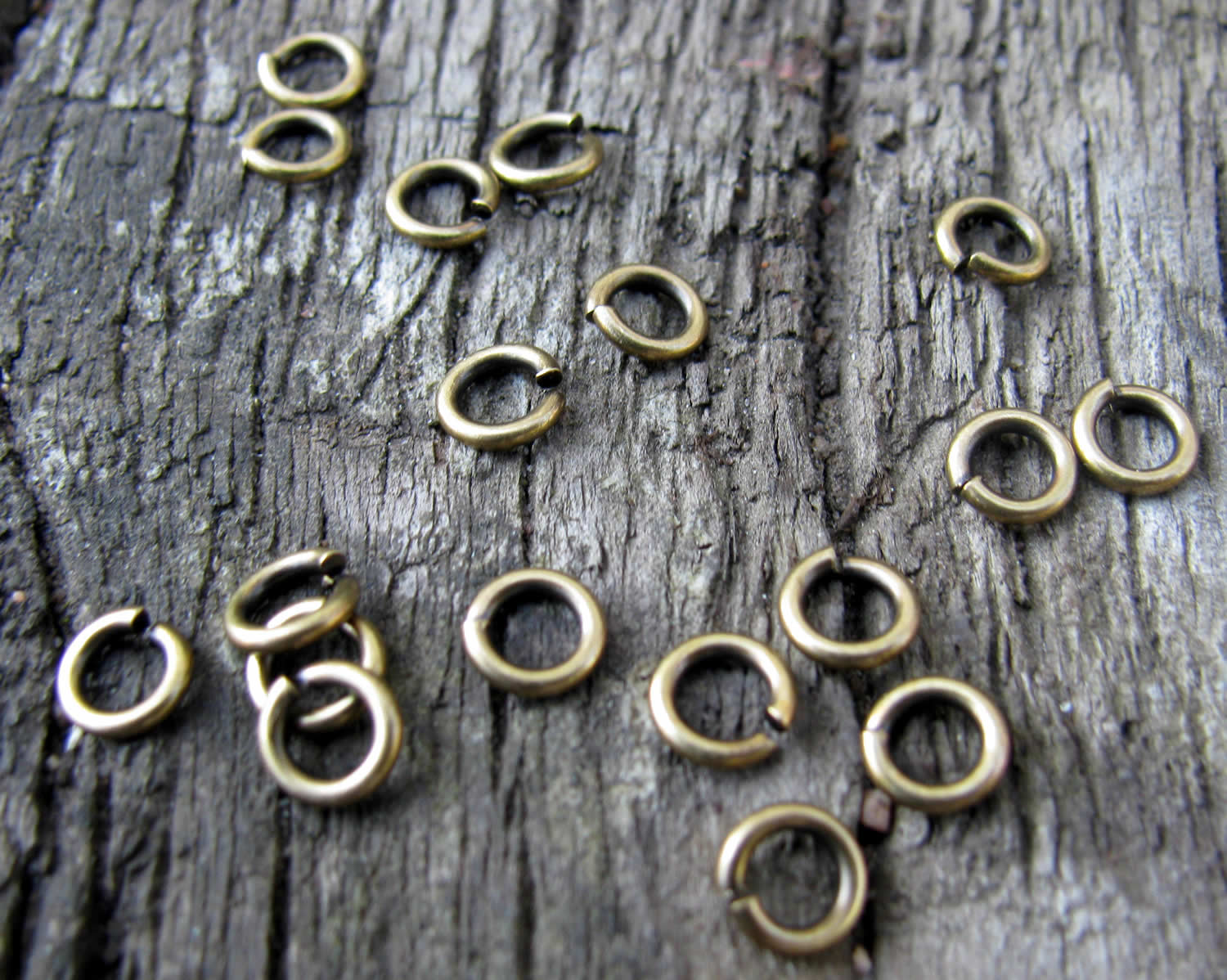 Bindringar Bronsfärgade - 5x1mm, 50-pack Grekisk Metall