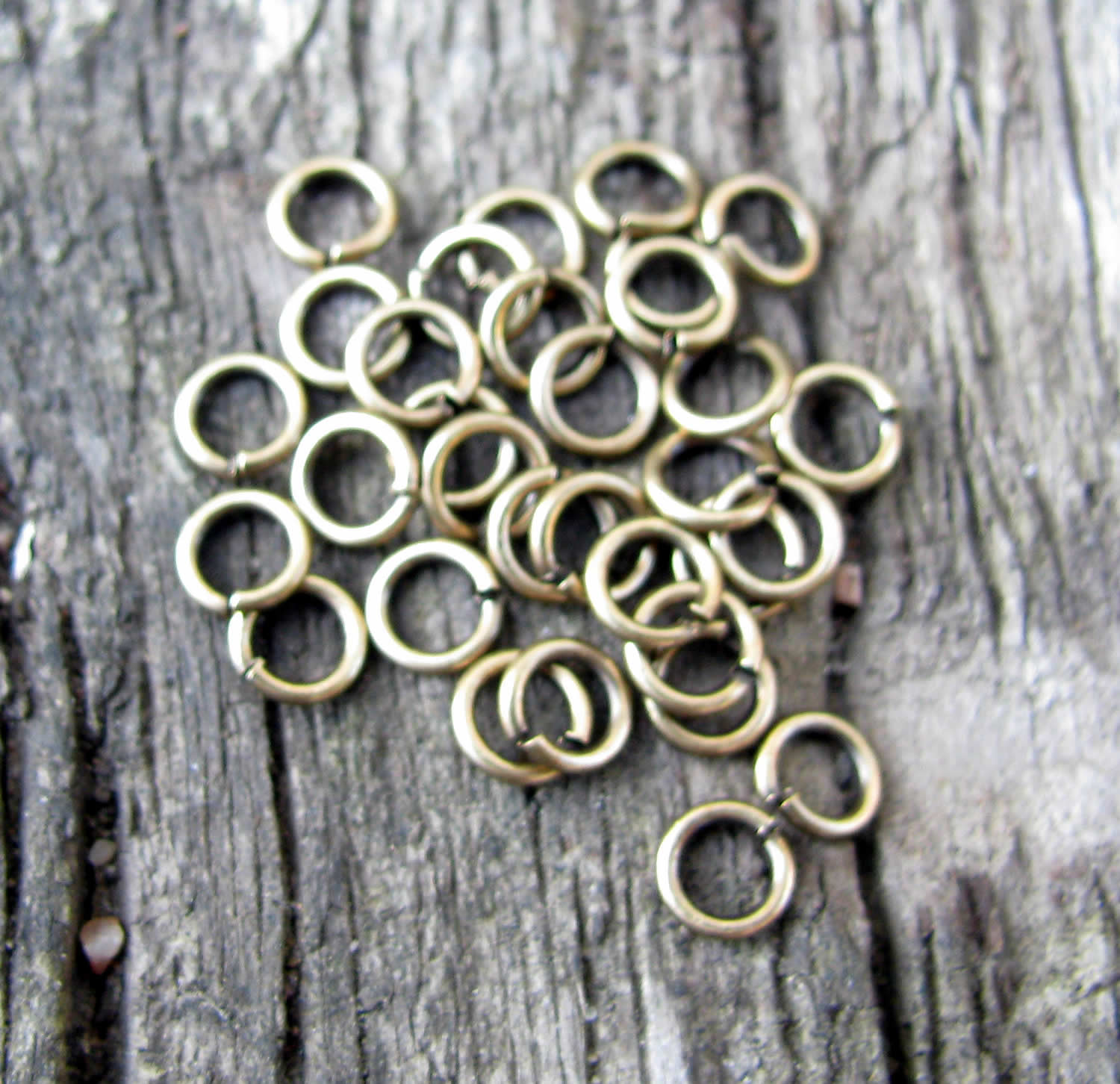 Bindringar Bronsfärgade - 4,5x0,8mm, 50-pack Grekisk Metall