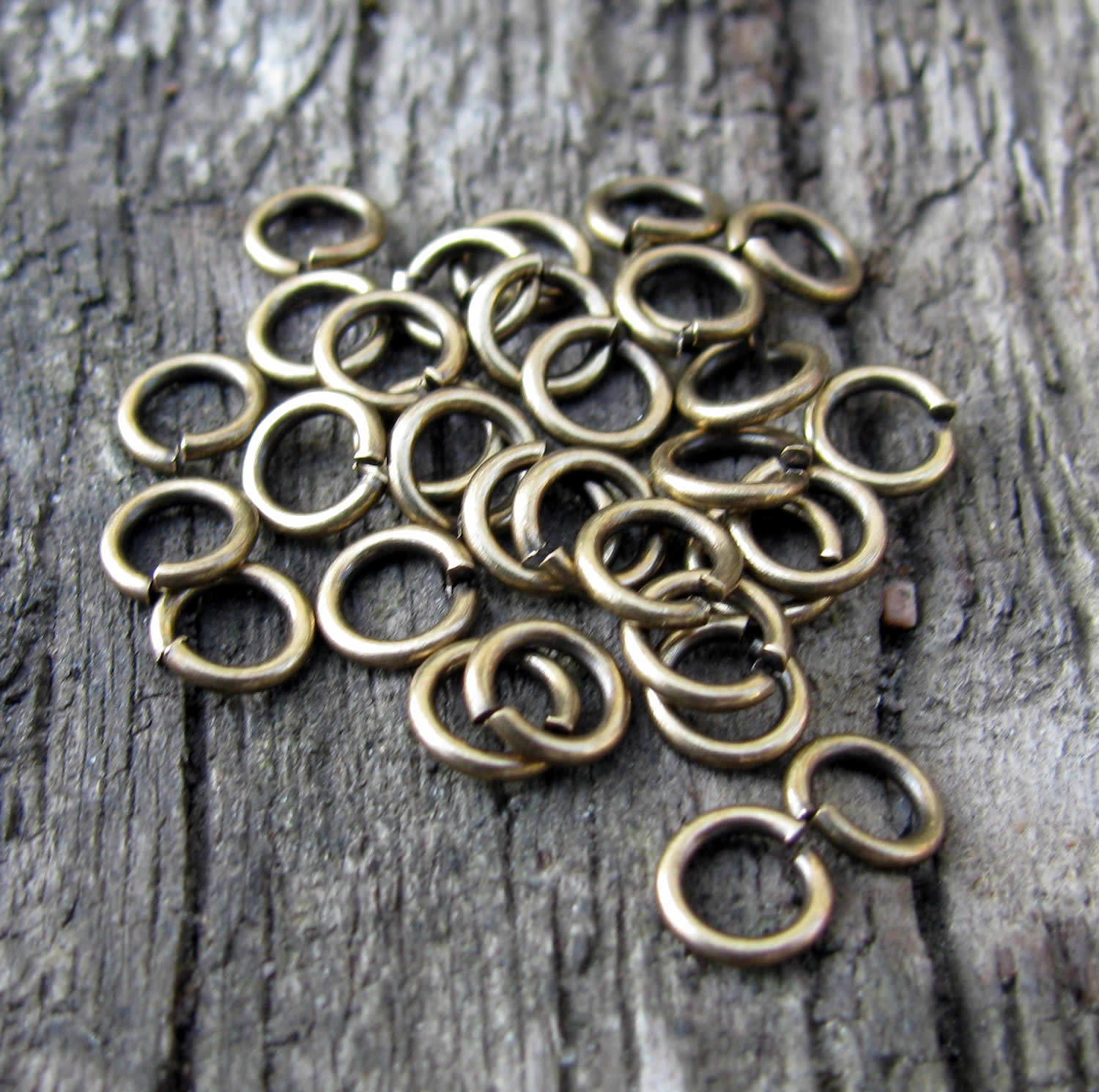 Bindringar Bronsfärgade - 4,5x0,8mm, 50-pack Grekisk Metall