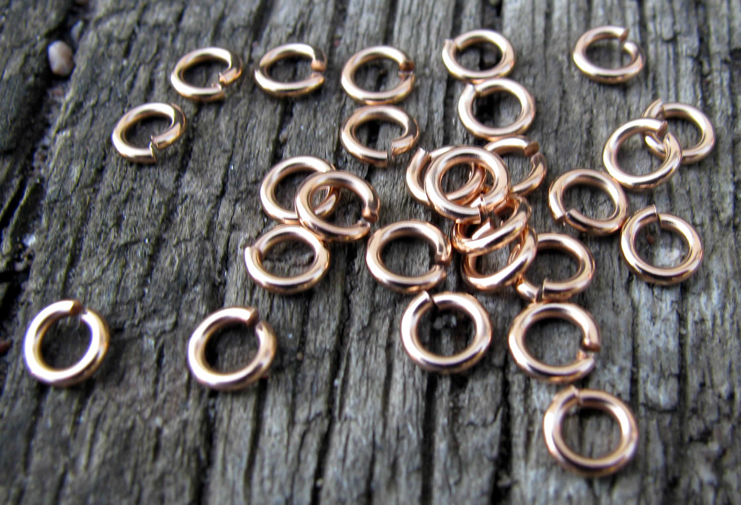 Bindringar 24k roséguldpläterade - 5x1 mm, 20-pack Grekisk Metall