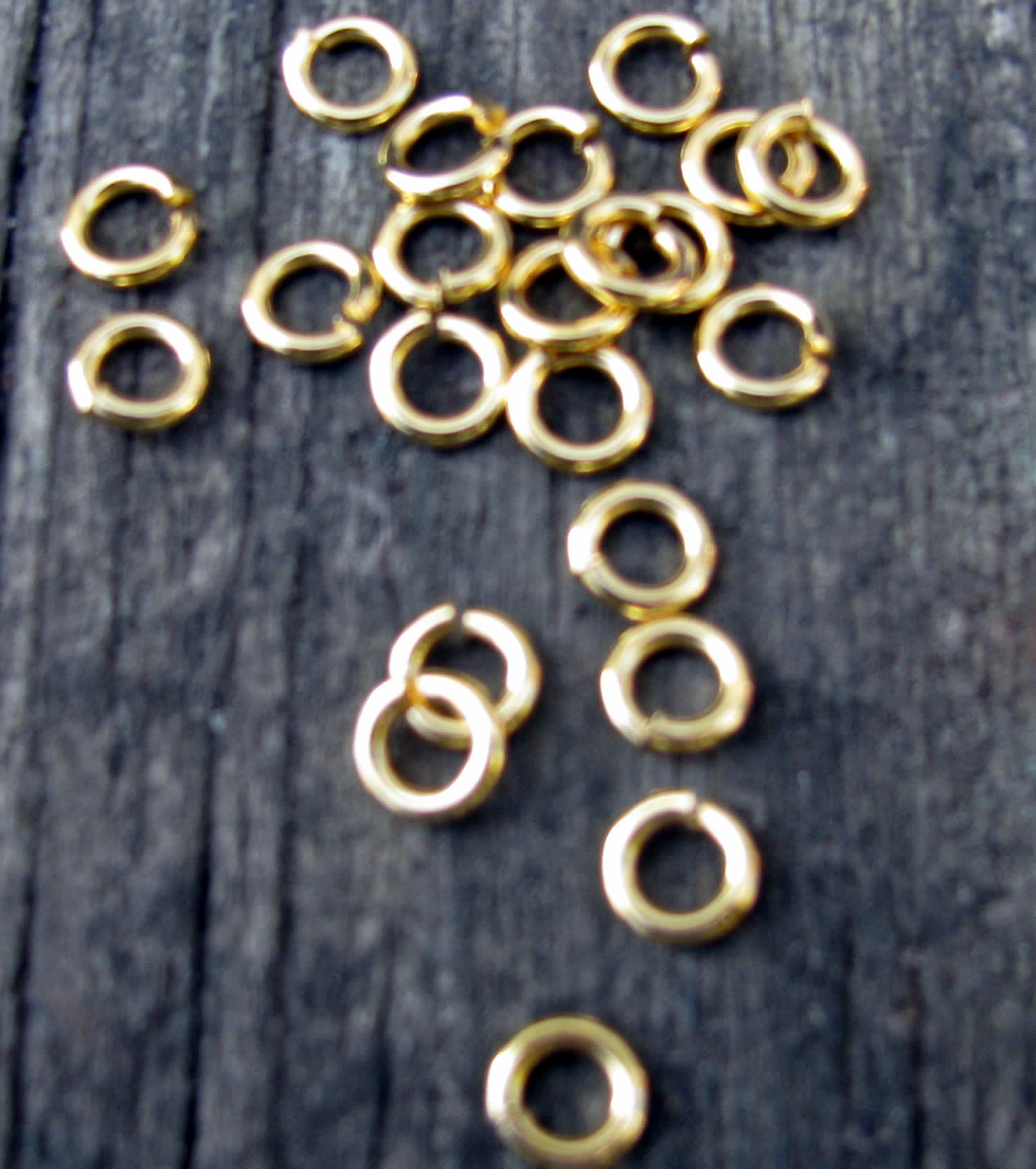 Bindringar 24K guldpläterade - 5x1 mm 20-pack Grekisk Metall