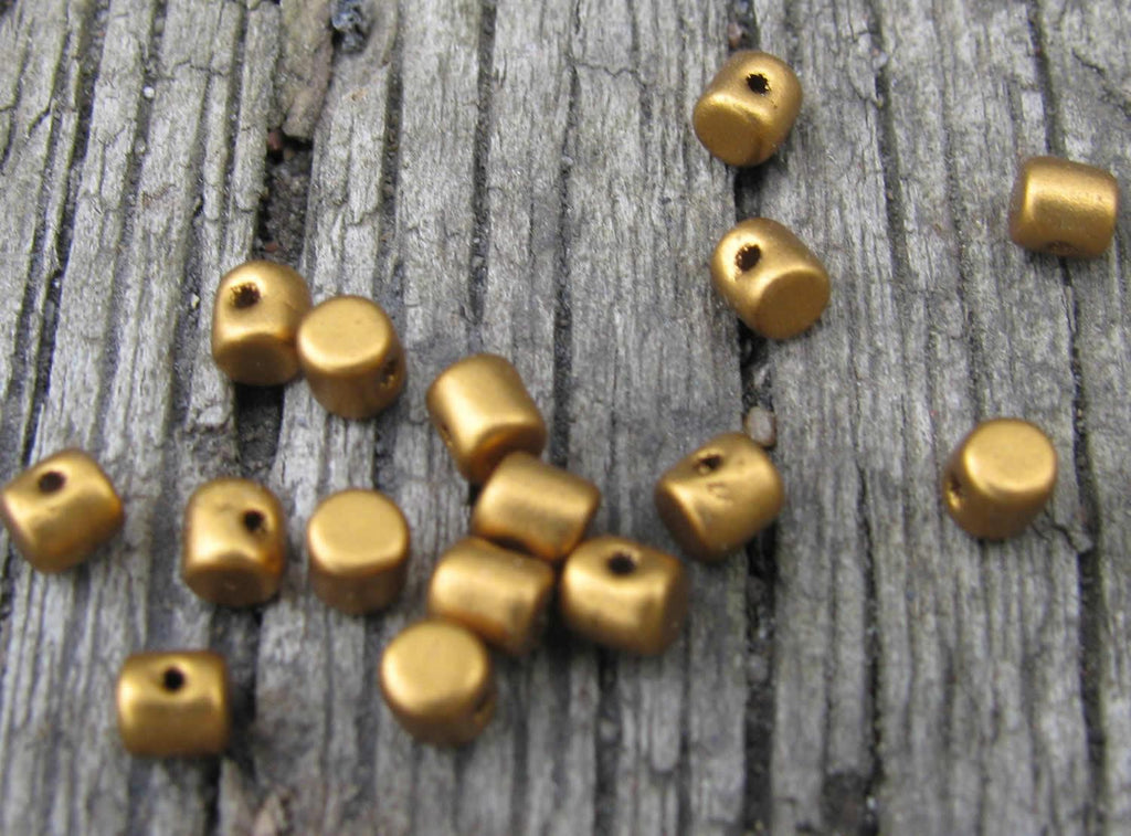 Minos® par Puca® - Bronze Gold Matt 5 gram Les perles par Puca® - Paris