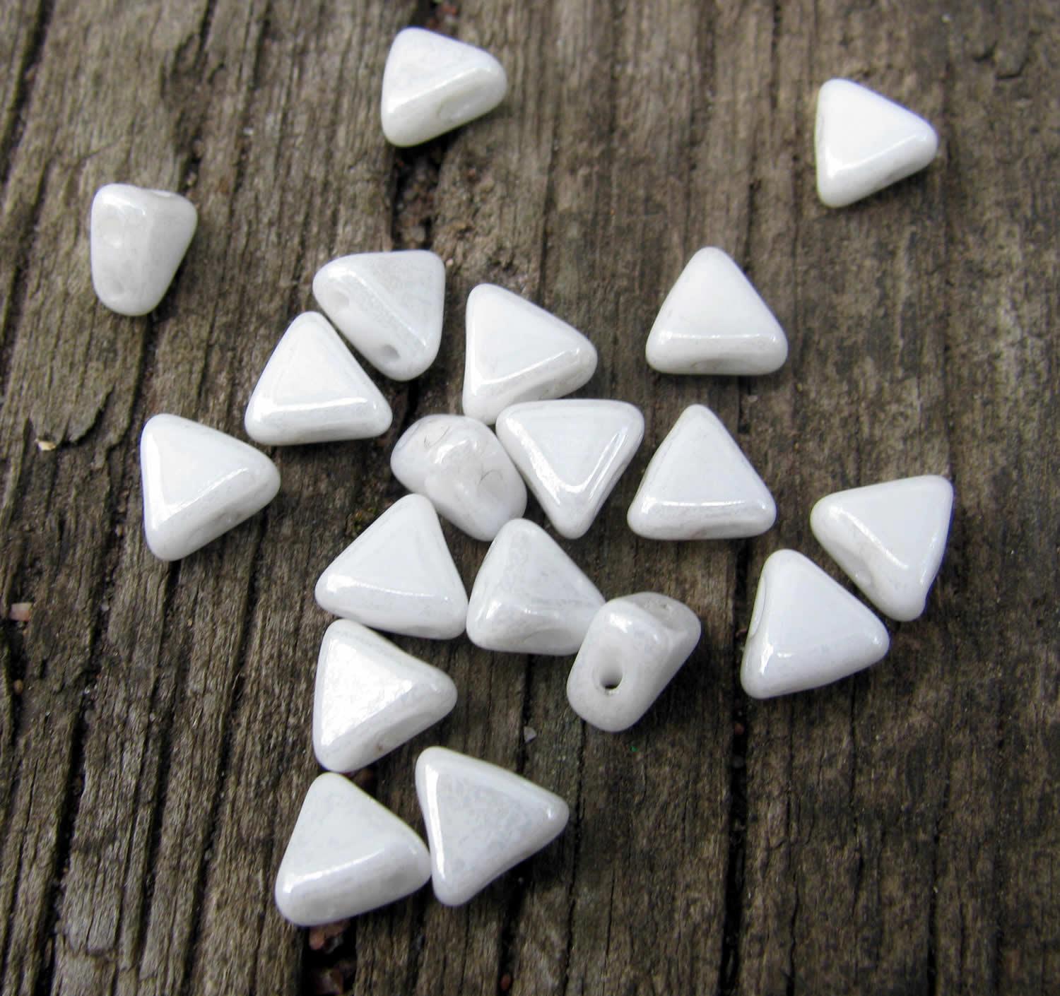 Kheops® Par Puca® - Opaque White Ceramic Look, 10 gram Les perles par Puca® - Paris