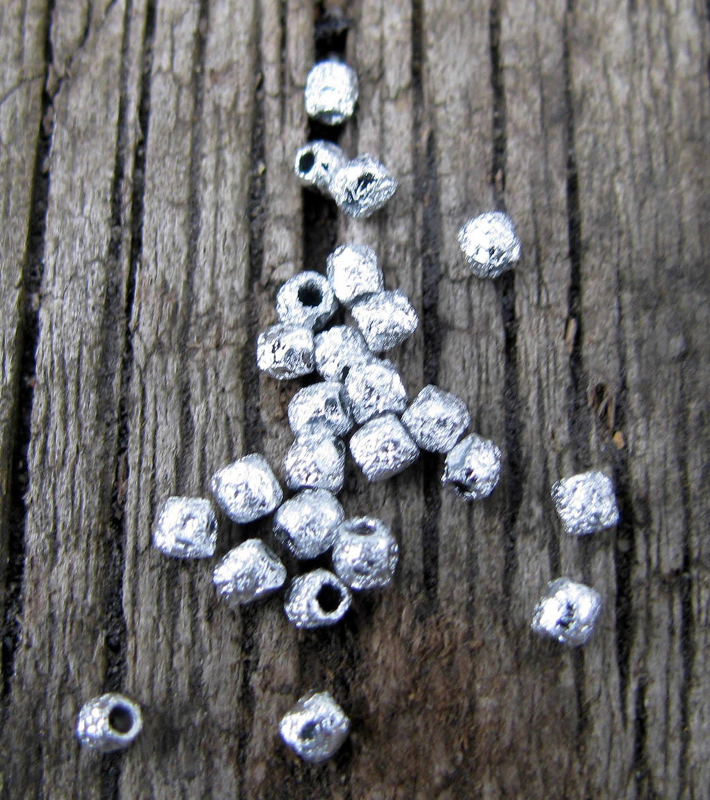 Tjeckiska Firepolish - Etch Full Labrador, True 2 mm 2 gram Hilmas Pyssel