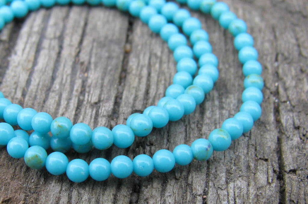 Imiterad Turkos - Rund Grönturkos, 2mm, 1 sträng Hilmas Pyssel